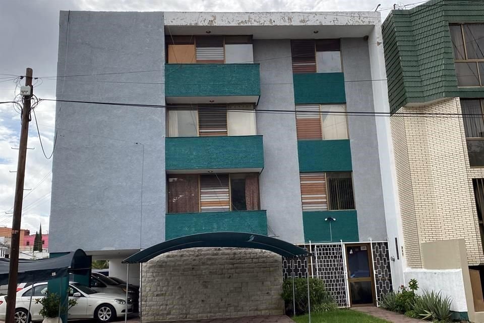 CONSTRUCTORA CAPLA. Tiene como domicilio en edificio de departamentos; ahí dijeron no conocer a los socios que aparecen en el Registro Público.