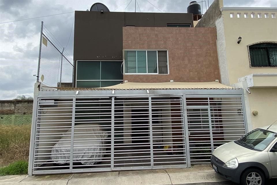 EDIFICACIONES Y PROYECTOS ROCA. En el domicilio proporcionado se observa una vivienda, sin distintivo alguno que indicara que ahí se encuentra instalada la firma.