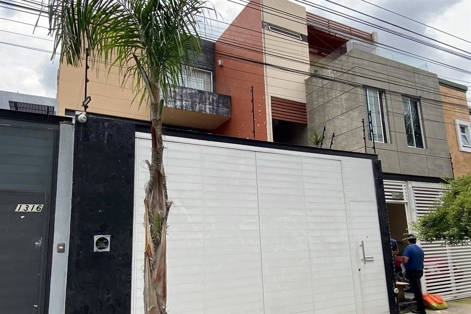 GSS CONSTRUCCIONES. El inmueble donde deberían estar las oficinas de GSS Construcciones estaba cerrado y no tenía siquiera un medidor de luz.