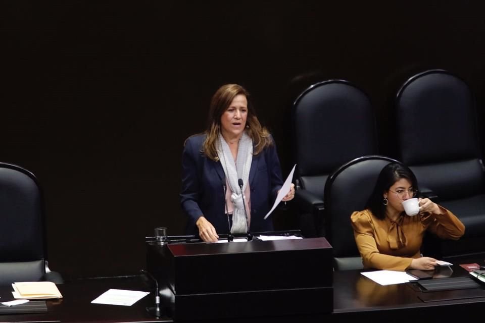 Al criticar plan para combatir pobreza, Margarita Zavala se confrontó con diputados de Morena, en sesión donde le bajaron el sonido.
