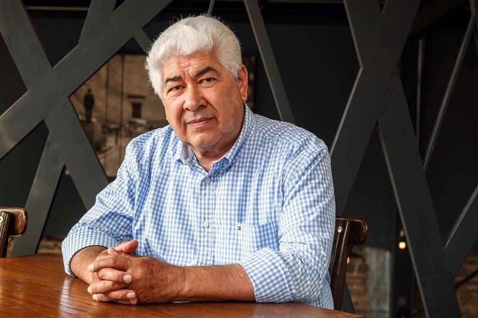 Un Juez de Distrito concedió la suspensión provisional a Francisco Ramírez Acuña, en contra del tope a su pensión.