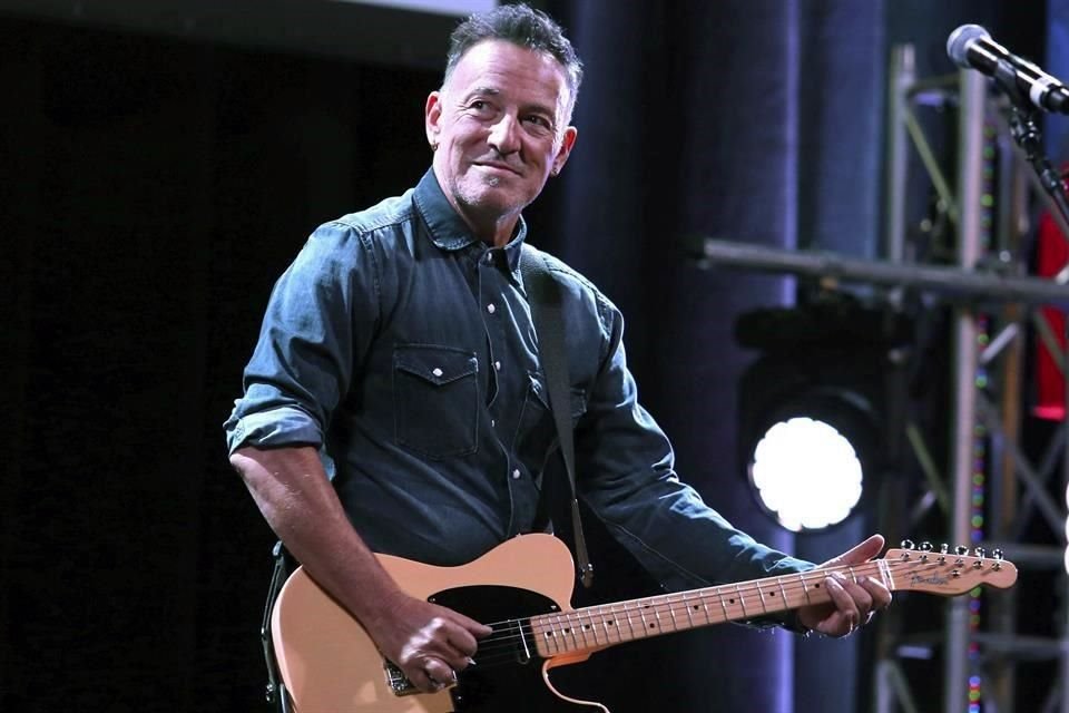 El cantante Bruce Springsteen lanzará una película y un álbum de sus conciertos de 1979 'No Nukes' celebrados en Nueva York.