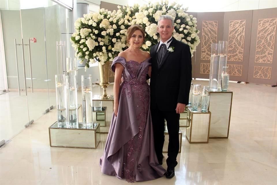 Ana María Balderas de Díaz de León y Bernardo Díaz de León