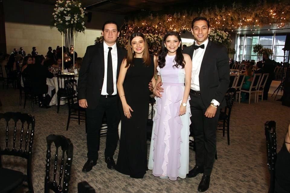 Lorenzo Zamarrón, Sofía Hernández, Ximena Gálvez e Iván Martínez