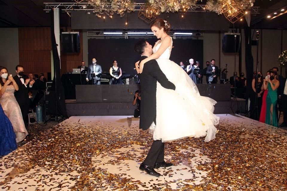 Ana Cecilia Díaz de León Balderas y Eduardo Daniel González Flores