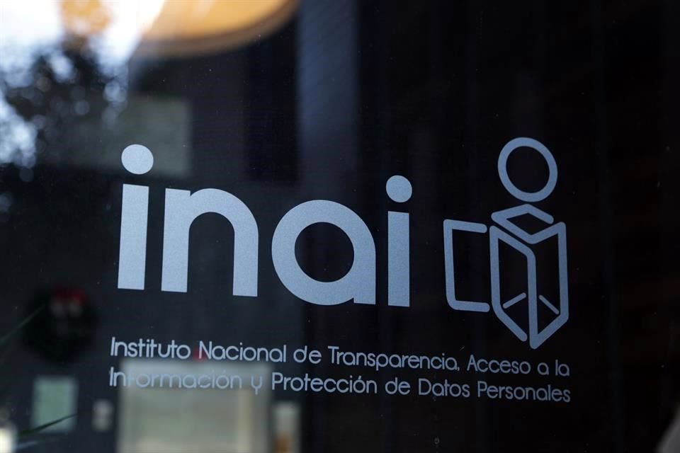 La resolución de la SCJN que avala reservar nombres y cargos de personal de FGR mina el derecho de acceso a la información, señaló el INAI.