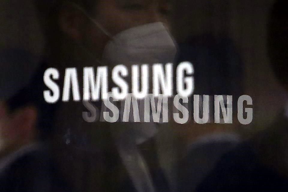 Samsung es el mayor fabricante mundial de chips y smartphones.