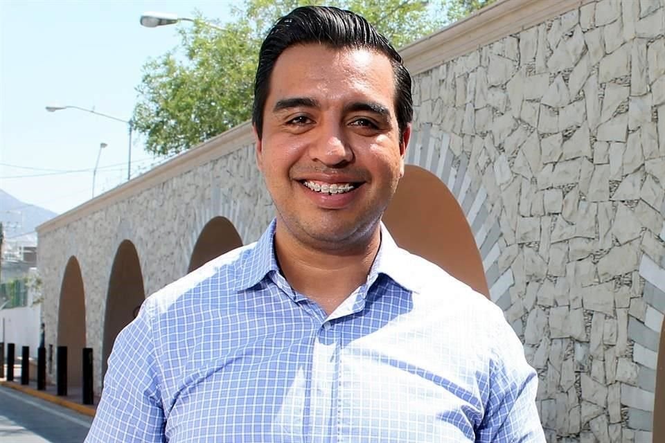 Jesús Nava renunció al PAN.