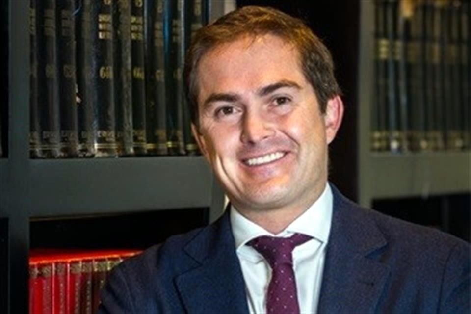 López Casarín se describe como 'empresario estratega, innovador y agente de cambio', y es presidente de la Fundación Reinventando México.