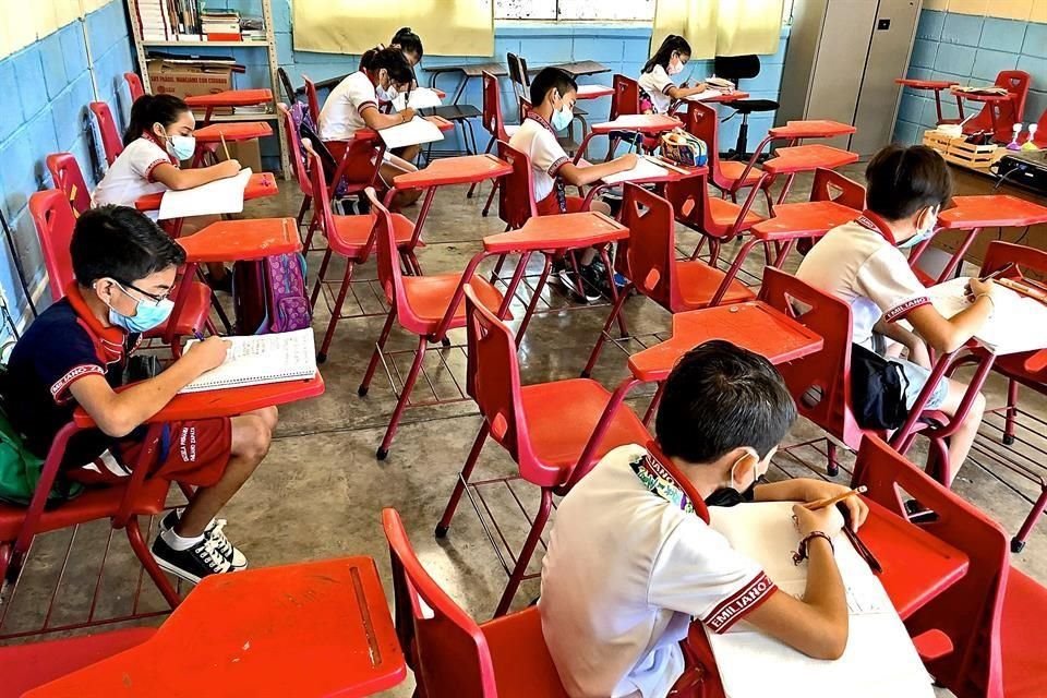 La Primaria Emiliano Zapata, en Juárez, es una de las pocas  escuelas públicas de educación básica con clases presenciales.