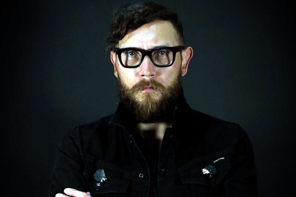 Con gira por todo el País y un show en streaming, Kill Aniston regresa a los escenarios para presentar su disco 'Prometo Regresar'.