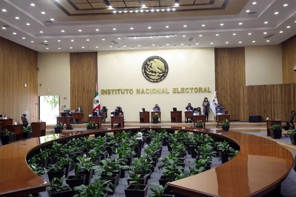 Morena arrancó la ruta legislativa de la reforma electoral que pretende eliminar al INE, achicar al Tribunal y eliminar los plurinominales.