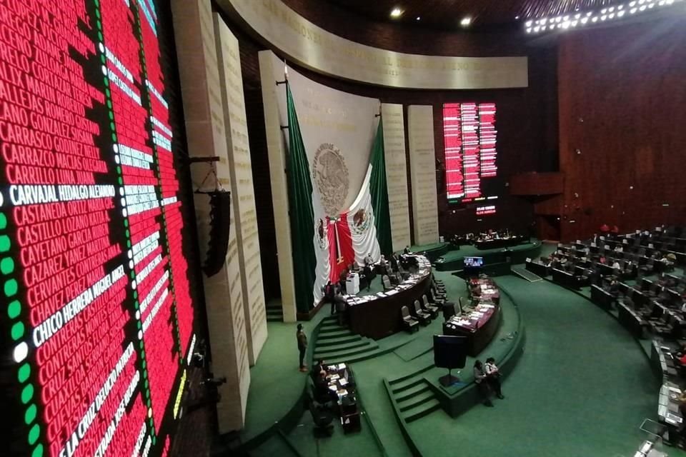 Aspectos del pleno de la Cámara de Diputados.