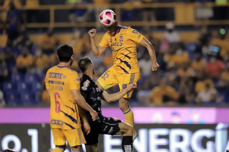 Para el segundo tiempo, los felinos estuvieron encima del Necaxa, pero entre postes y desvíos, el balón no entró al arco hidrocálido.