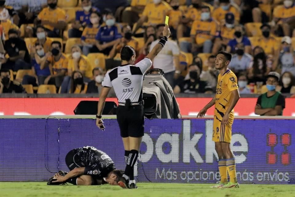 Para el segundo tiempo, los felinos estuvieron encima del Necaxa, pero entre postes y desvíos, el balón no entró al arco hidrocálido.