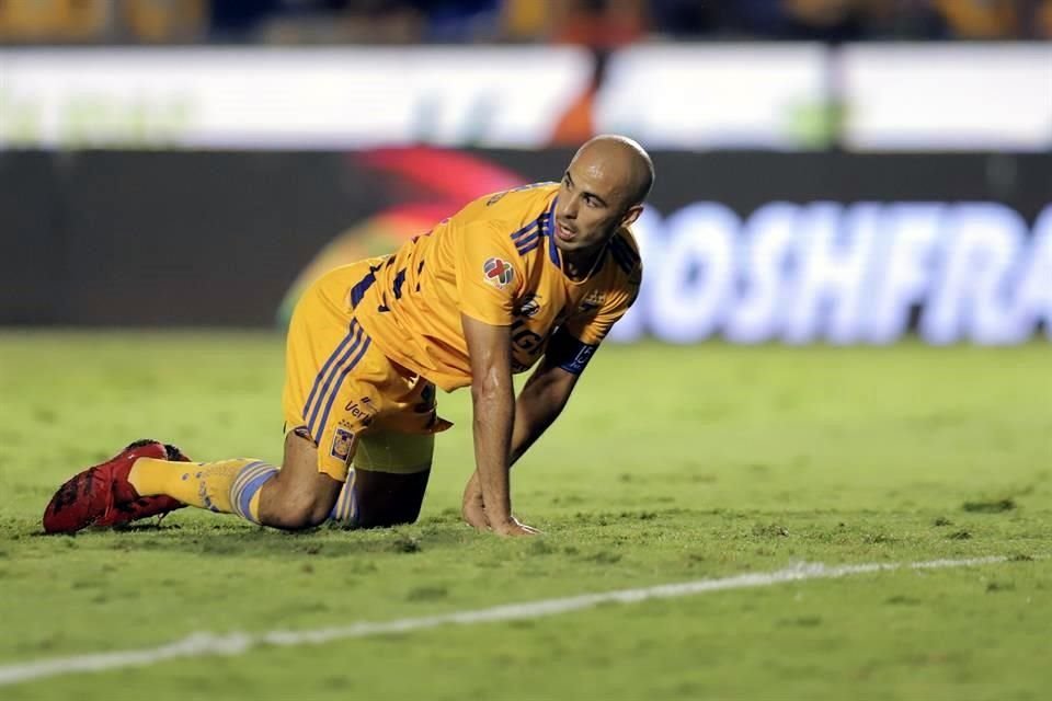 Para el segundo tiempo, los felinos estuvieron encima del Necaxa, pero entre postes y desvíos, el balón no entró al arco hidrocálido.