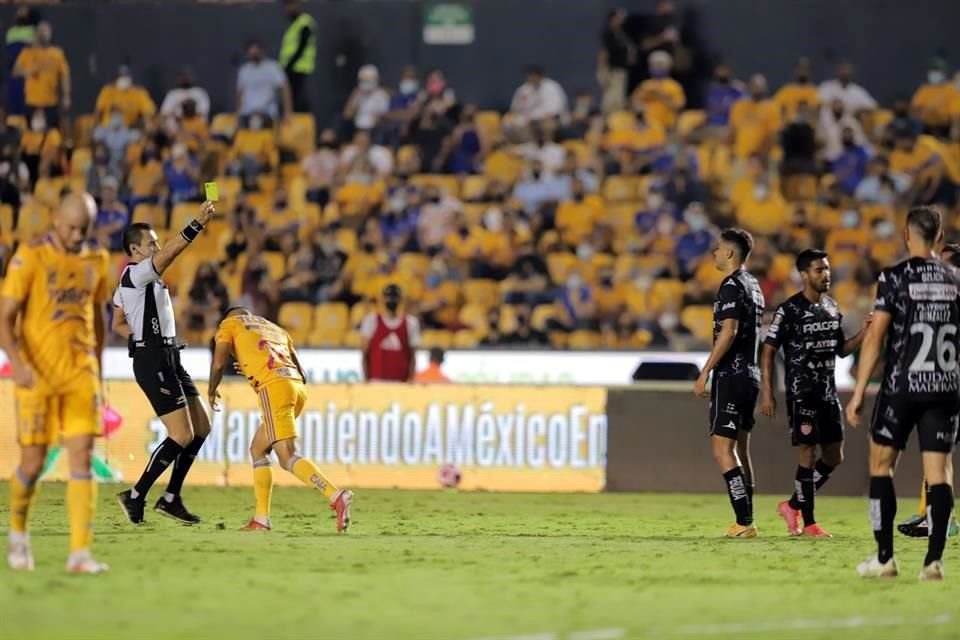 Para el segundo tiempo, los felinos estuvieron encima del Necaxa, pero entre postes y desvíos, el balón no entró al arco hidrocálido.