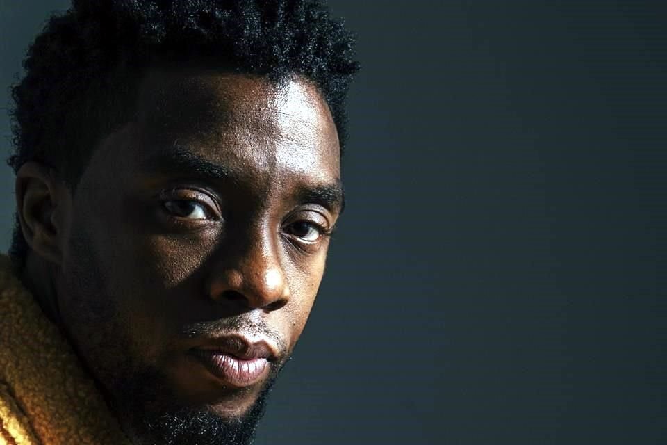 Netflix se asoció con la Universidad de Howard para crear una beca de 5.4 mdd en honor al actor Chadwick Boseman; apoyará a nuevos talentos.