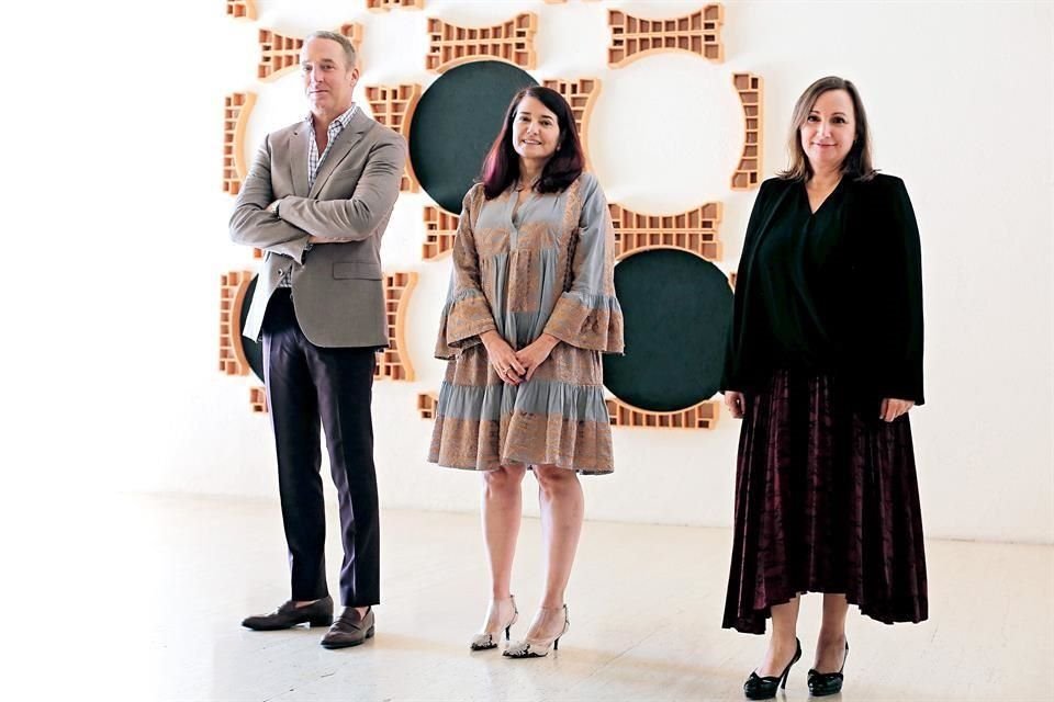 Mauricio Lobeira, Taiyana Pimentel y Verónica González Casas