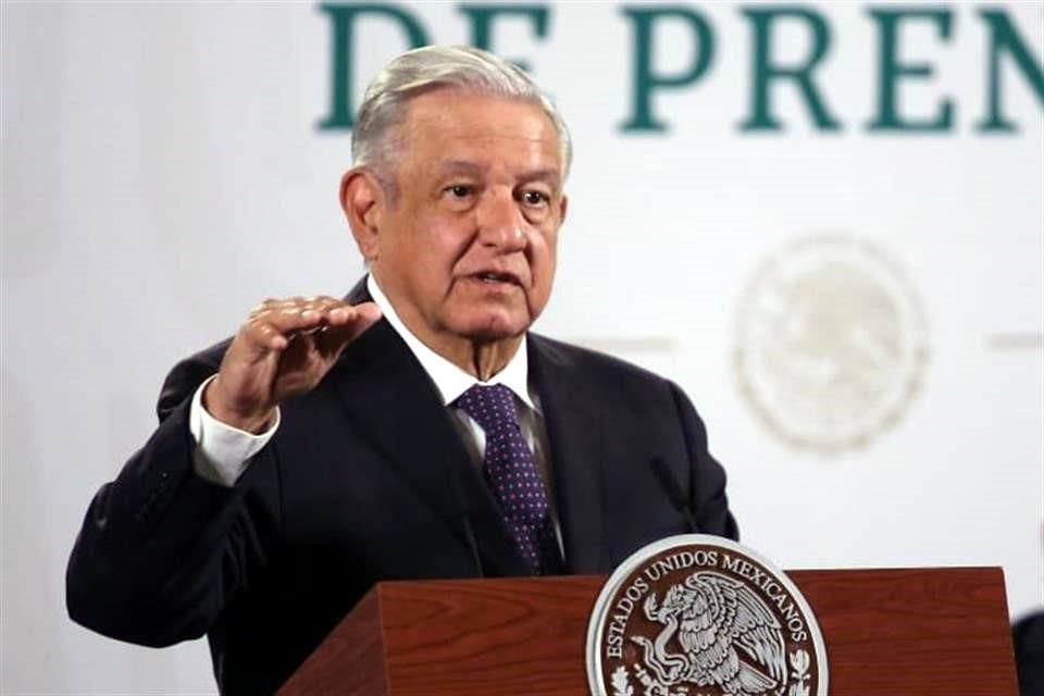 AMLO destacó que generalmente los aeropuertos de otras ciudades del mundo están distantes.