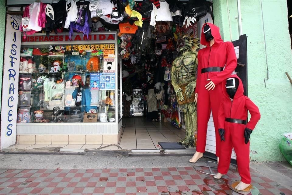 El disfraz del 'Juego del Calamar' para niño cuesta 399 pesos y para adulto 699 pesos.