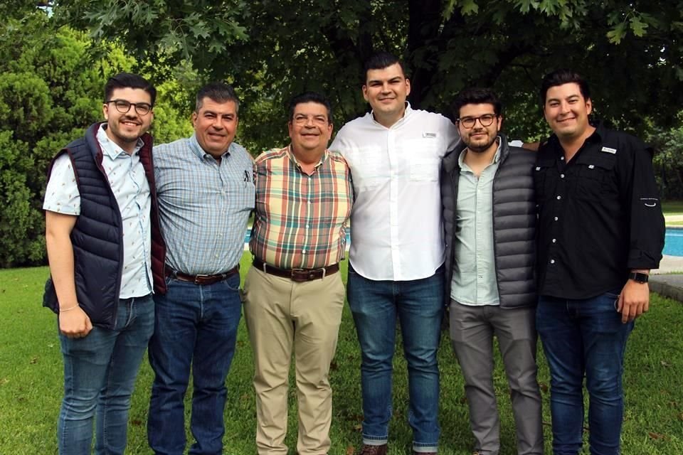 Mariano Alanís Gutiérrez, Rodolfo Alanís, Rafael Alanís Villarreal, Rafael Alanís Gutiérez,  Emilio Alanís Gutiérrez y Alejandro Alanís