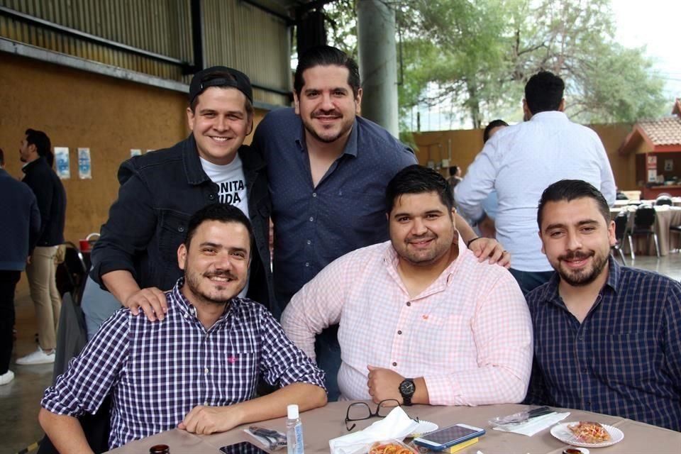 Adrián Sanchez, Jesús Santos, Luis González, Daniel Galicia y Daniel Brandi