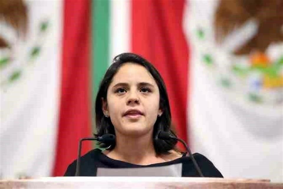 La coordinadora del Partido del Trabajo (PT), en el Congreso de la Ciudad de México, Circe Camacho.