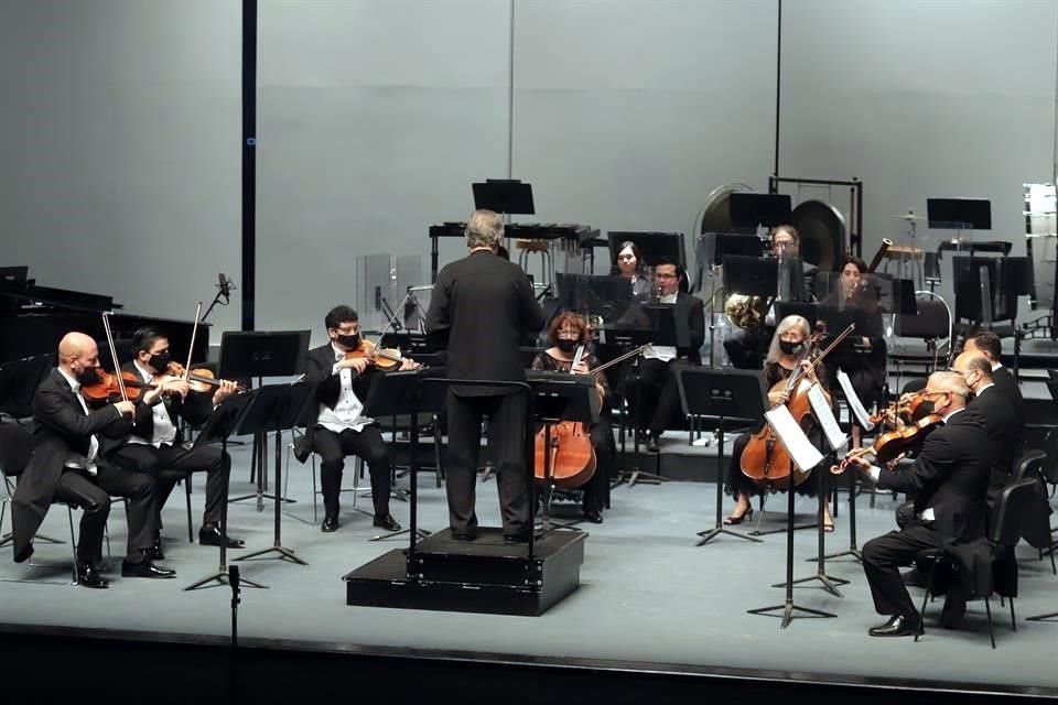 La Orquesta Sinfónica de la UANL tendrá mañana a las 20:00 horas un concierto 'Ligero', en el que sus integrantes interpretarán 23 obras, algunas piezas que provienen de la cultura popular.