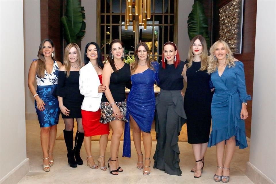 Vanessa Martínez, Gaby Cantú Miller, Xiomara Montalvo, Magaly Amparan de Villarreal, Alejandra Hinojosa de Gutiérrez, Mónica García de Moyeda, Gaby Espinosa de Kuri y Lorena Guiérrez de Garza
