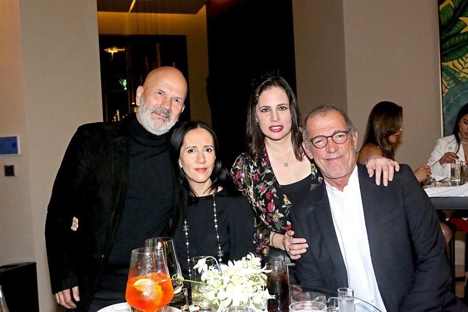 Jaime Gutiérrez Sada, Damaris de Gutiérrez, Catina Dávila de Aldape y Vicente Aldape