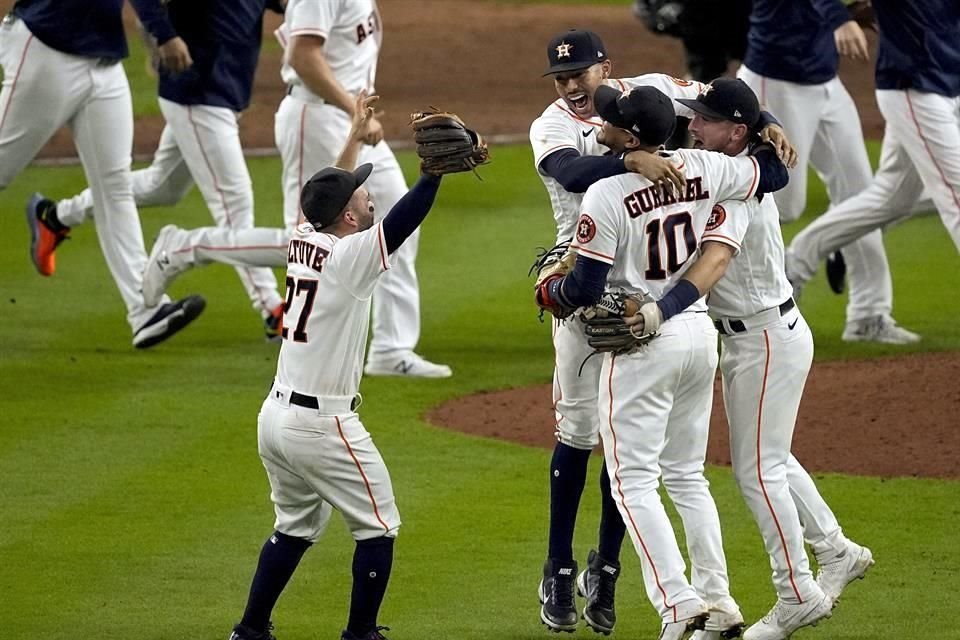 Así festejaron los Astros su pase a la Serie Mundial.