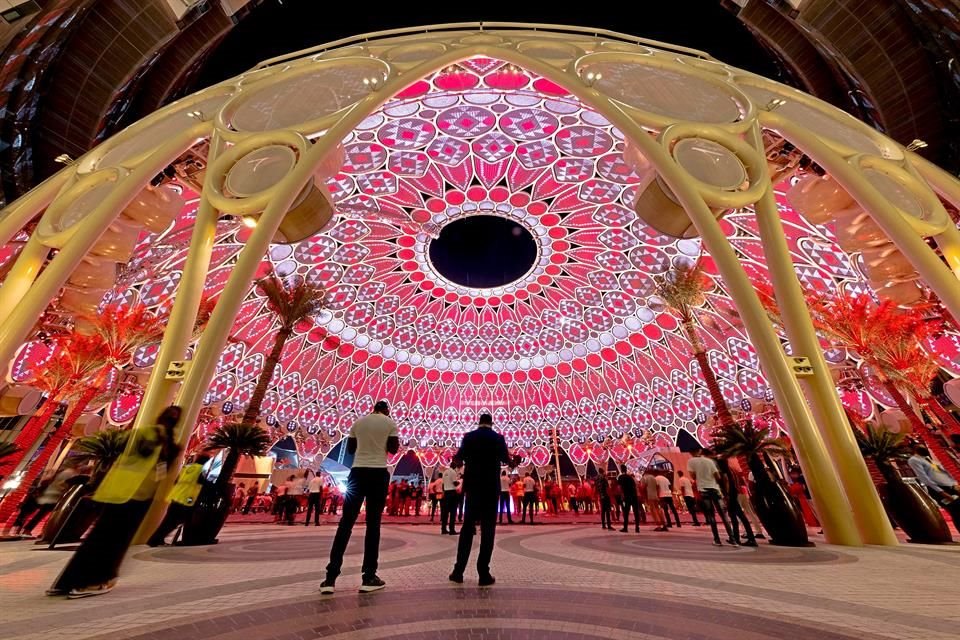 Al wasl plaza. El visitante tendrá la oportunidad de descubrir en cada pabellón creaciones tecnológicas, obras arquitectónicas y temas que tienen que ver con la sostenibilidad y la movilidad.