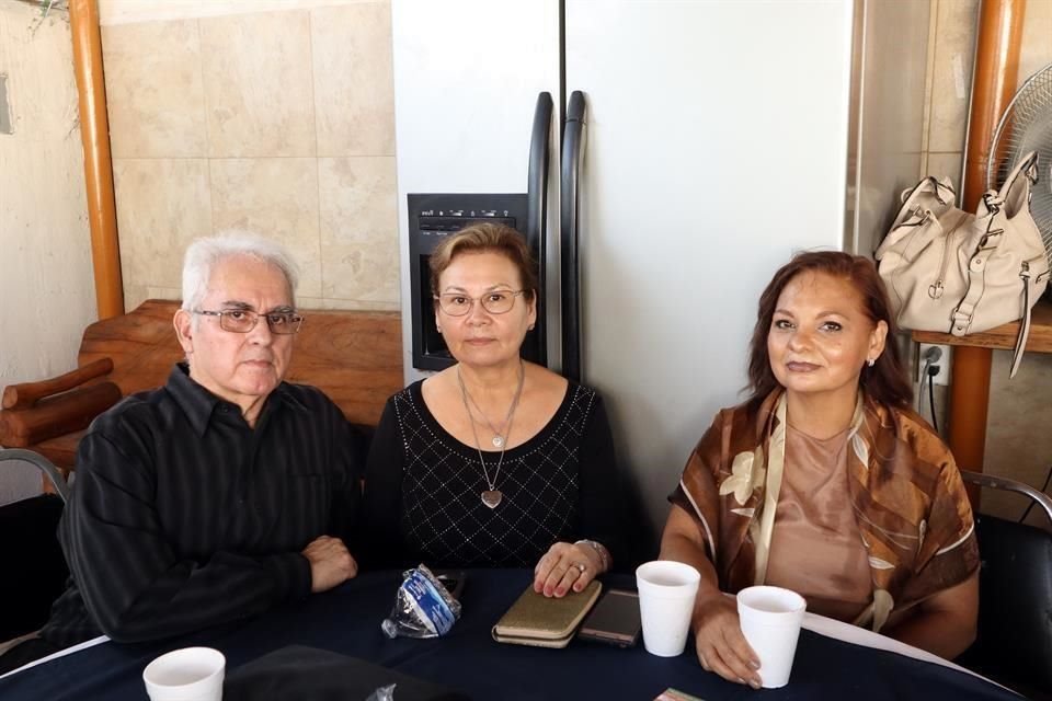 Héctor Gutiérrez, Luisa Matamoros y Alma Delia Gutiérrez