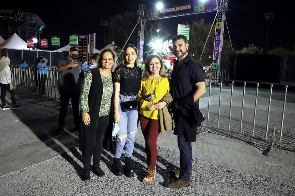 Marcela Villarreal, Marcela de los Ríos, Laura Ruiz y Gerardo Martínez
