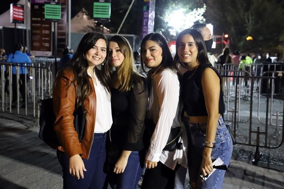 Graciela García, Paulina Cárdenas, Cristina Varela y Mariana Ocañas