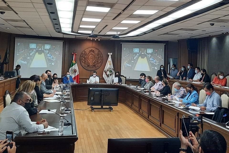 El Cabildo de Monterrey aprobó por mayoría que Patricio Ricardo Kalife sea el representante de los Municipios en el Consejo de Agua y Drenaje.