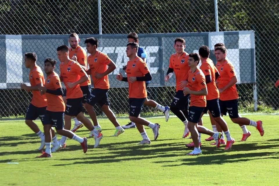 El defensa central Héctor Moreno y el delantero Duván Vergara fueron las ausencias durante el último entrenamiento de Rayados previo a la Final de la Concachampions.