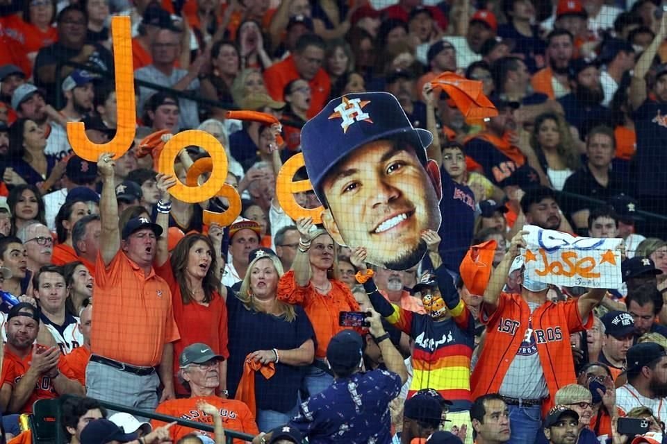 La afición de los Astros volvió a celebrar luego de la derrota en el juego 1.