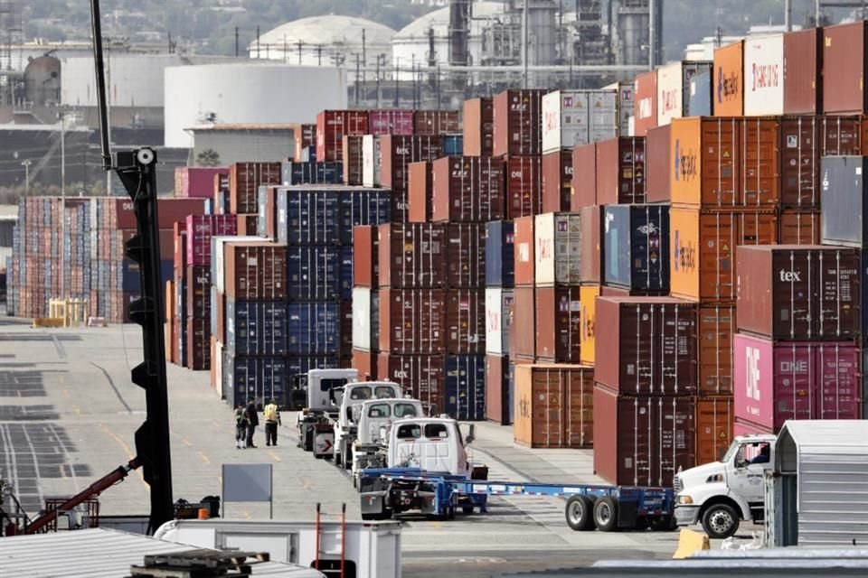 Los puertos adyacentes de Los Ángeles y Long Beach son los más expuestos a la guerra comercial entre Estados Unidos y China.