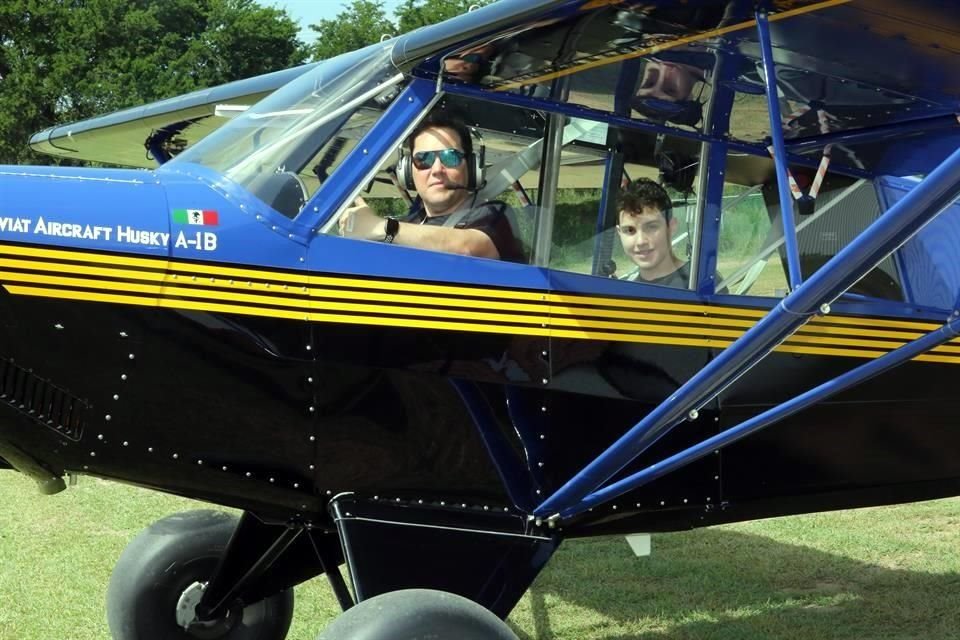 Kiko Lobo y Fede Lobo   aviat aicraft hsky a 1b