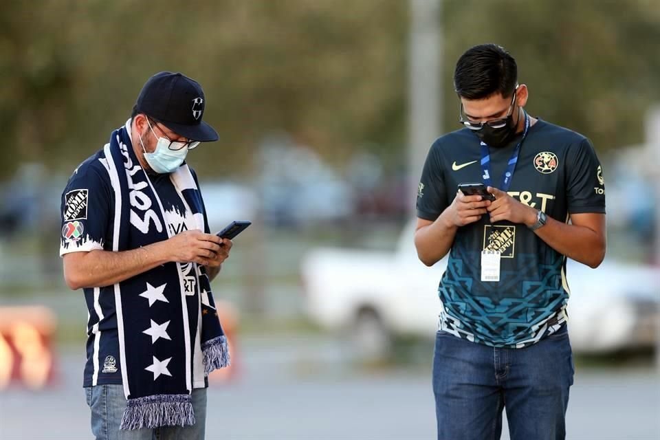 Observa los detalles del ambiente de la Final Rayados-América por la Concachampions.