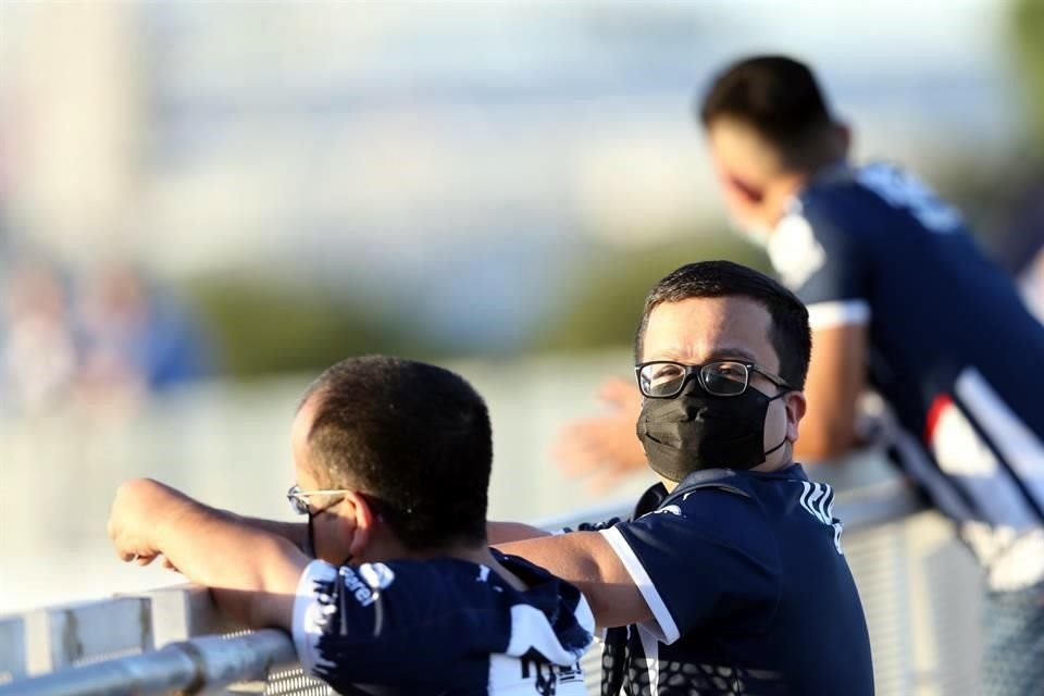 Observa los detalles del ambiente de la Final Rayados-América por la Concachampions.