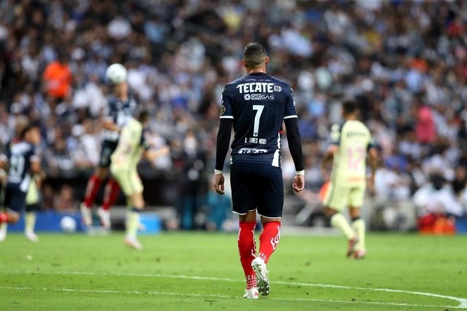 Imágenes del primer tiempo en el duelo Rayados-América.