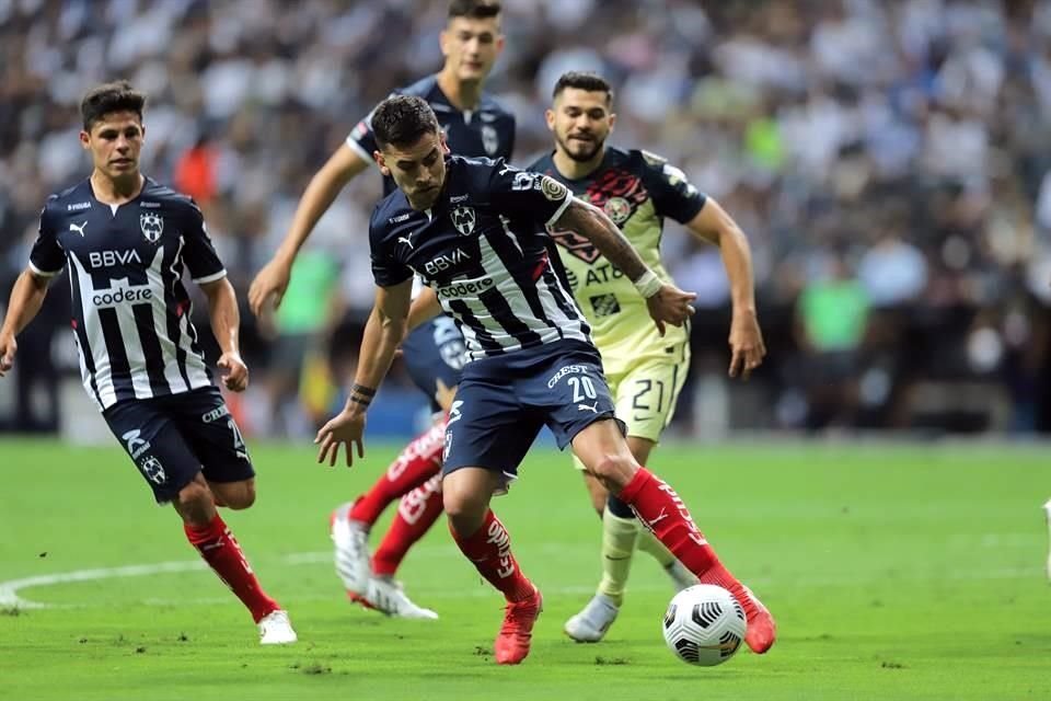 Imágenes del primer tiempo en el duelo Rayados-América.