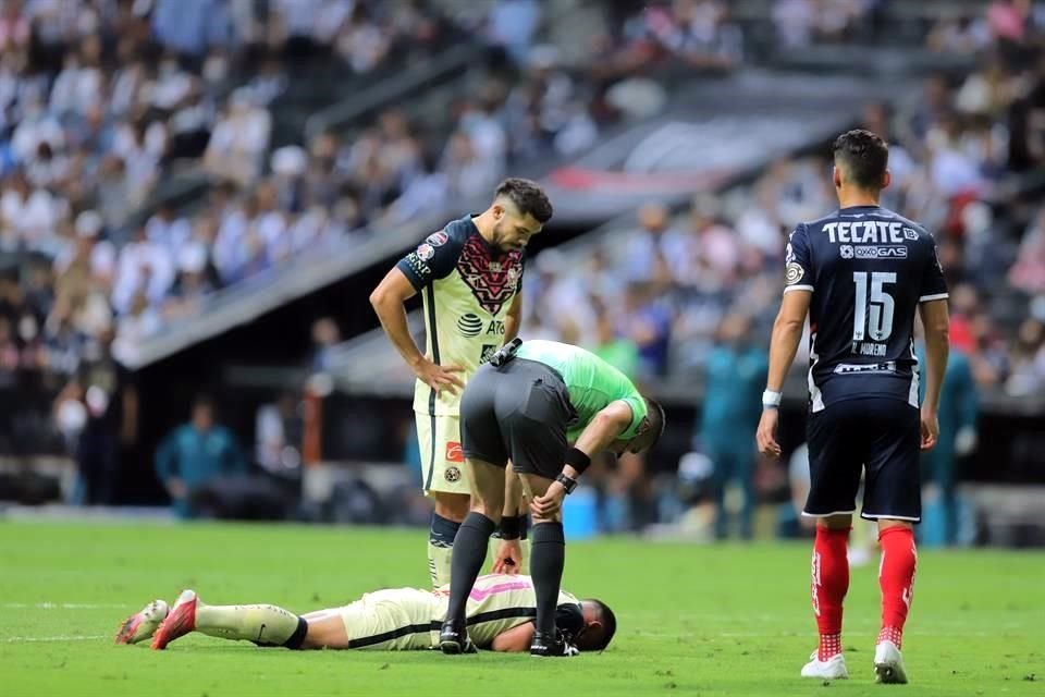 Imágenes del primer tiempo en el duelo Rayados-América.