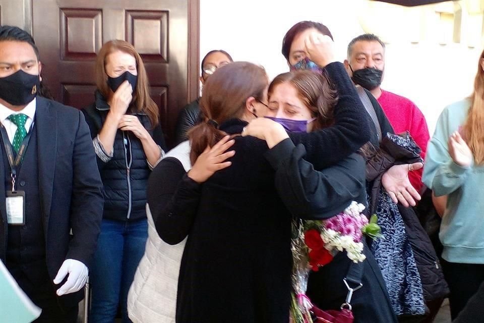 Las hermanas de Ocaña fueron quienes organizaron la despedida del actor.