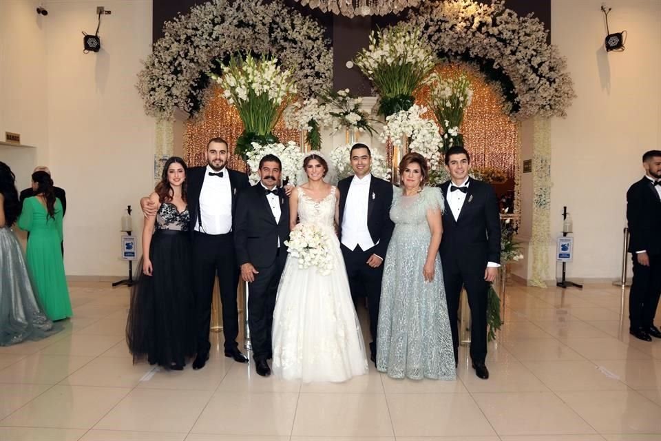 FAMILIA DE LA NOVIA Lucía Sepúlveda, Luis Fernando Martínez Treviño, Juan Enrique Martínez Ellizondo,  LOS NOVIOS, Alicia Mirthala Treviño de Martínez y Carlos Enrique Martínez Treviño