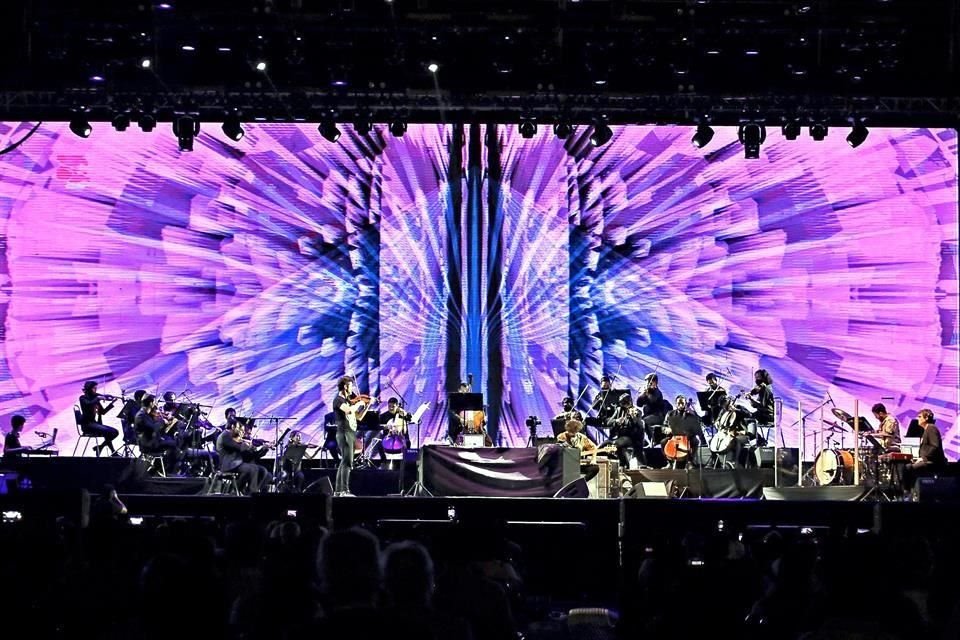Los intérpretes fusionaron las Cuatro Estaciones de Vivaldi con sonidos de música electrónica y funk.