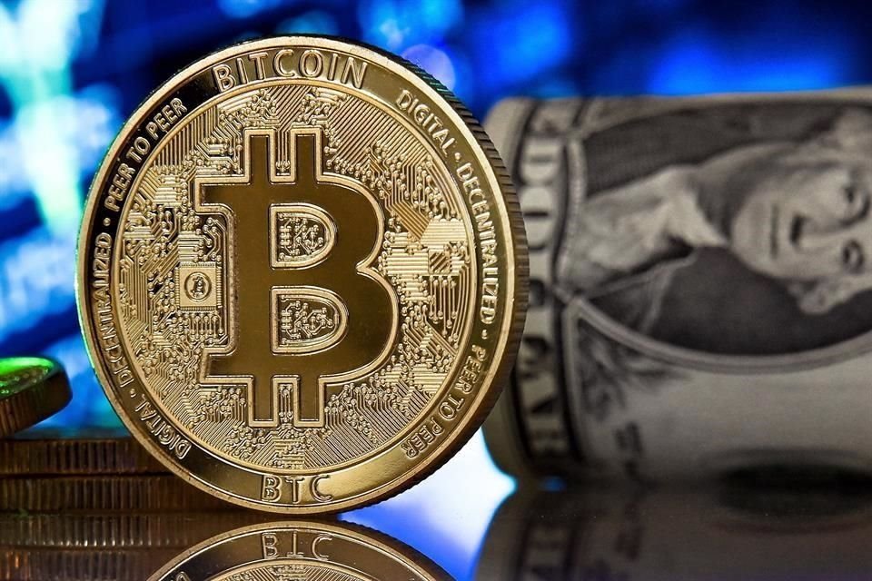 Bitcoin cae más de 4 por ciento tras prohibición de Turquía.